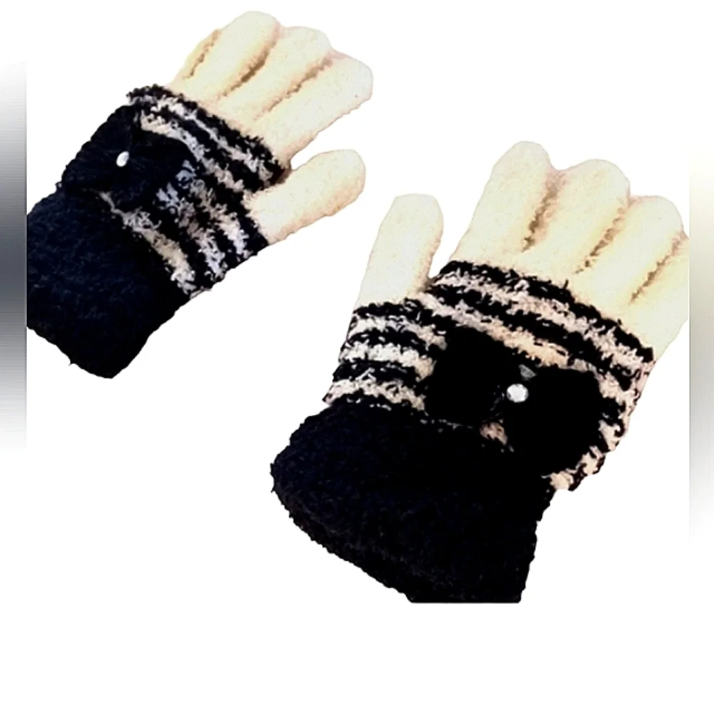 Fancy Fuzzy Gloves w BOW & BLING Rhinestone for Little Girls Ages 3- 5 Stretches